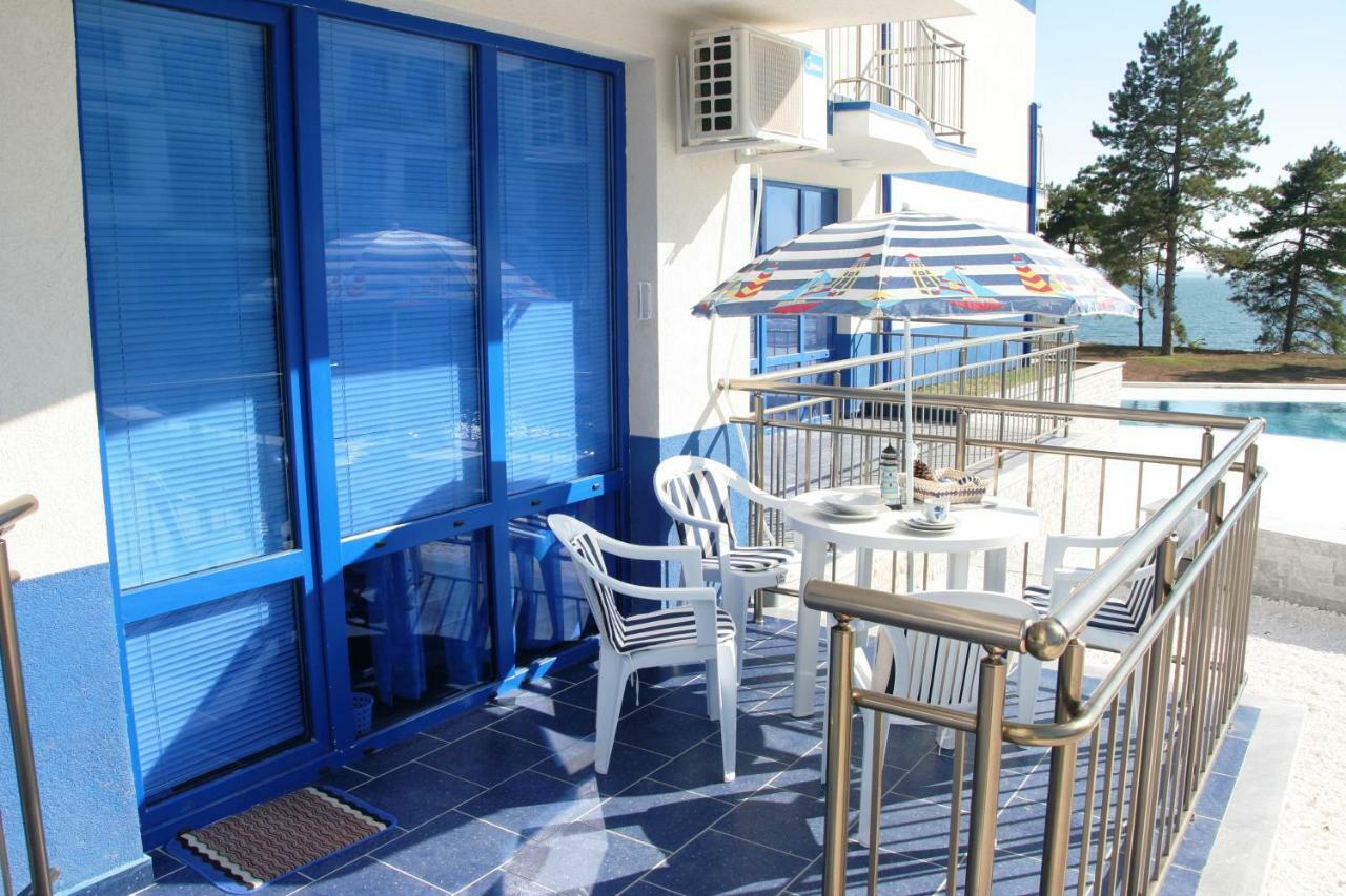 Blue Bay Sea View Apartment Pomorie Exterior photo